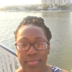 Meet your Posher, Regina